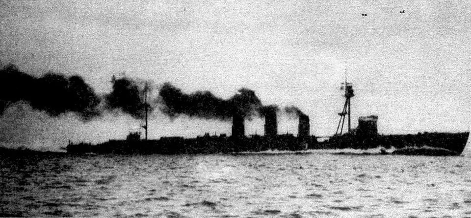 Легкий крейсер Ои во время ходовых испытаний 1921 г Тип Кума 5 ед - фото 16