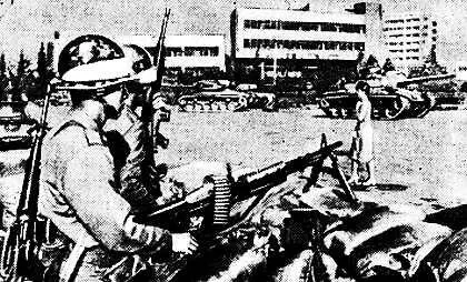 Южнокорейский город Кванджу каратели оснащенные американской военной - фото 8