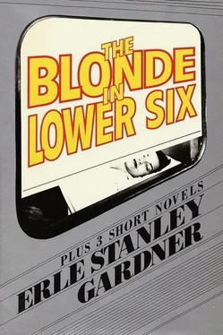 Erle Gardner The Blonde in Lower Six обложка книги