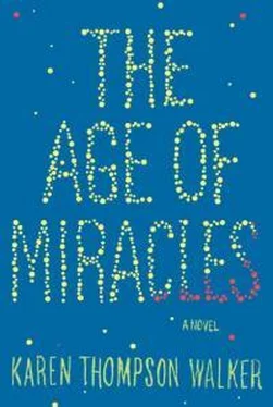 Karen Walker The Age of Miracles обложка книги