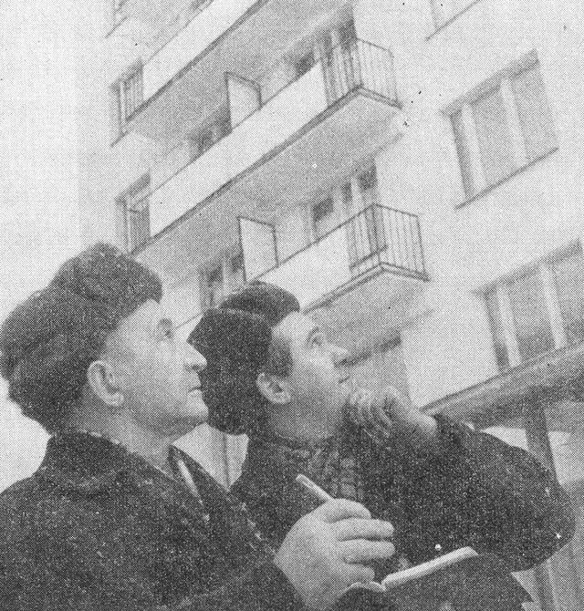 46 Начальник гаража Евгений Дмитриевич Чернов на выпуске автомашин на линию - фото 46