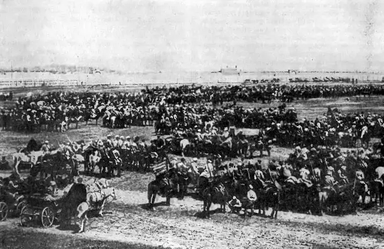 Части 1й Конной армии готовятся к переходу на ЮгоЗападный фронт Майкоп 1920 - фото 38