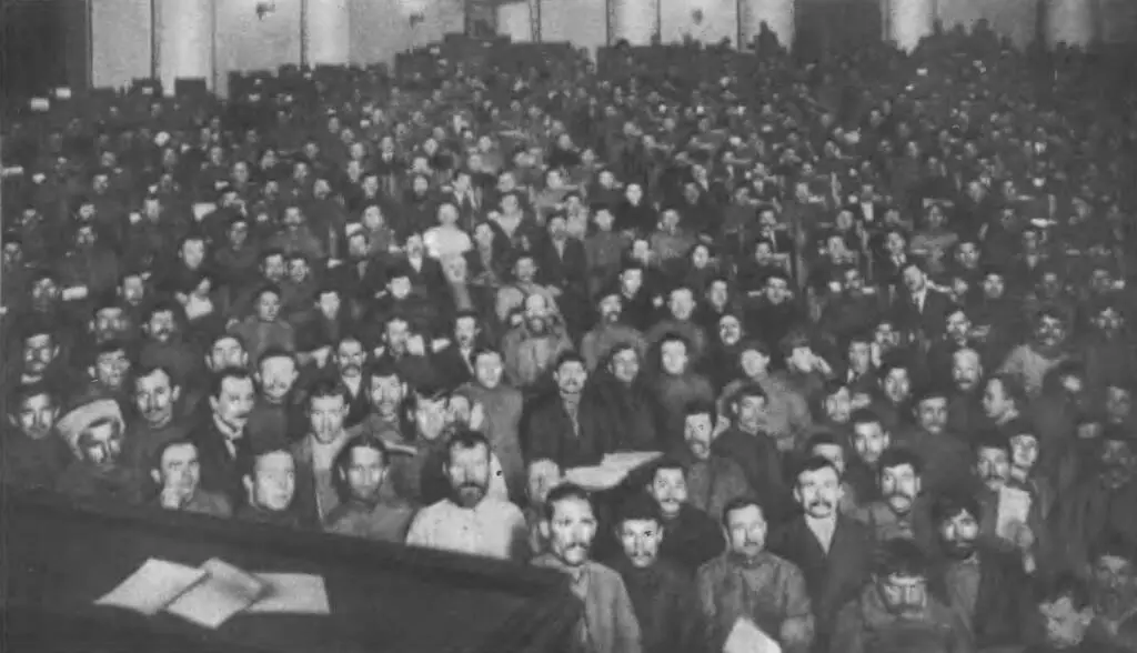 Объединенное заседание III Всероссийского съезда Советов рабочих солдатских и - фото 13