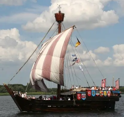 Западноевропейские суда XIIIXVII вв Источники www epochtimes com ua - фото 13