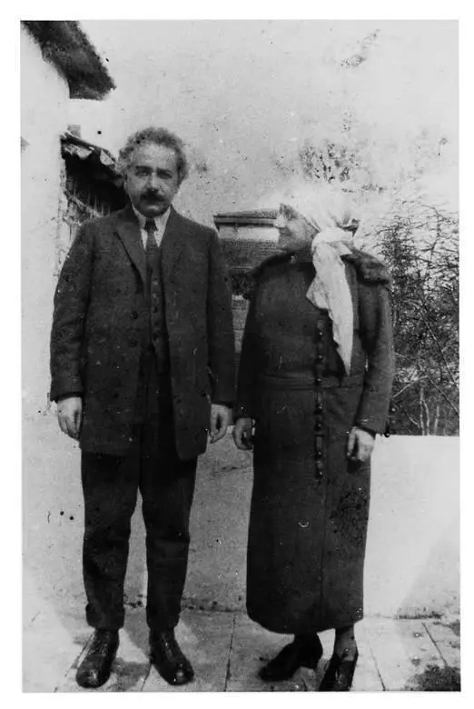 ПАЛЕСТИНА 1922 г Альберт читает три лекции в Институте каталанских - фото 46