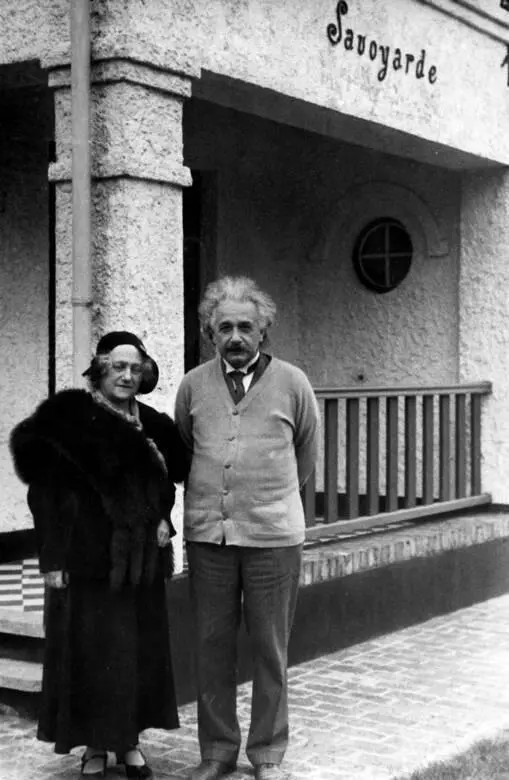 ВИЛЛА САВОЯР ЛЕКОКСЮРМЕР Альберт и его верная свита Эльза Элен и - фото 61
