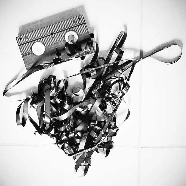 Старая VHSпленка Фото Николас Баффлер Делиться видео было еще сложнее Если - фото 30