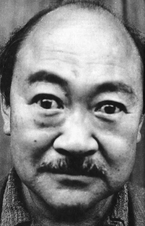 Tamaichi Nonaka Japanese He stood in the backyard with Benny Napkins on his - фото 29