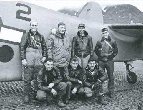 Экипаж лта Джона Вивиана Остров Атту 25 июня 1944 г Дальний - фото 137