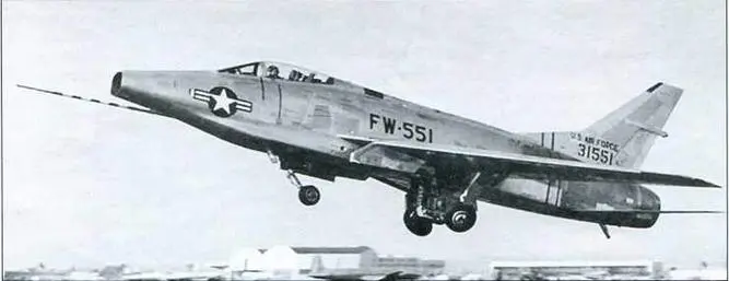 Взлетает самолетразведчик RF100A 3 ноября 1955 г Смена приоритетов - фото 32