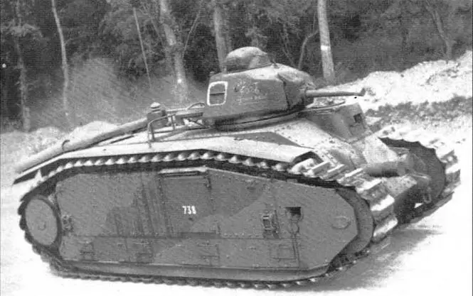 Тяжёлый танк B1bis покидает территорию завода FCM Май 1940 г - фото 50