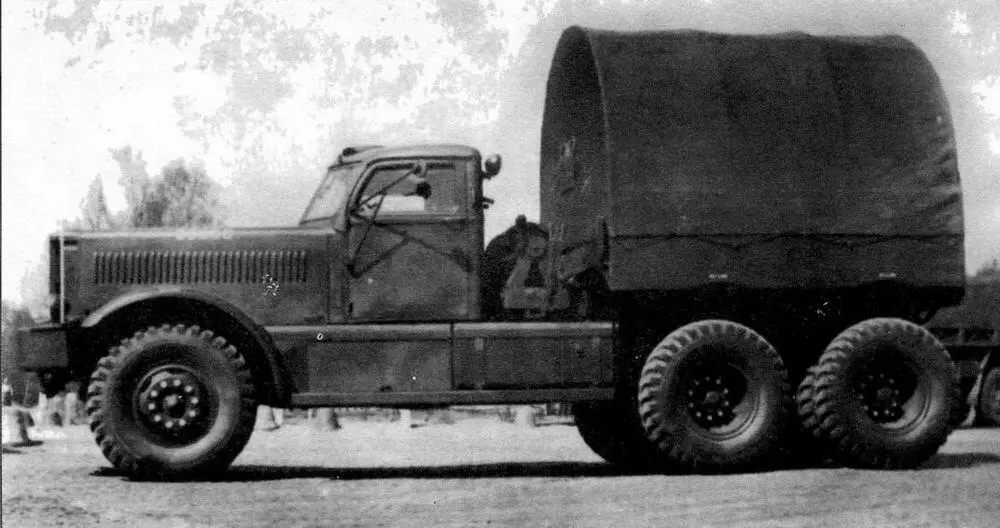 Балластный трёхосный 8тонный автомобиль DiamondT 980 Колёсная формула 6x4 - фото 14