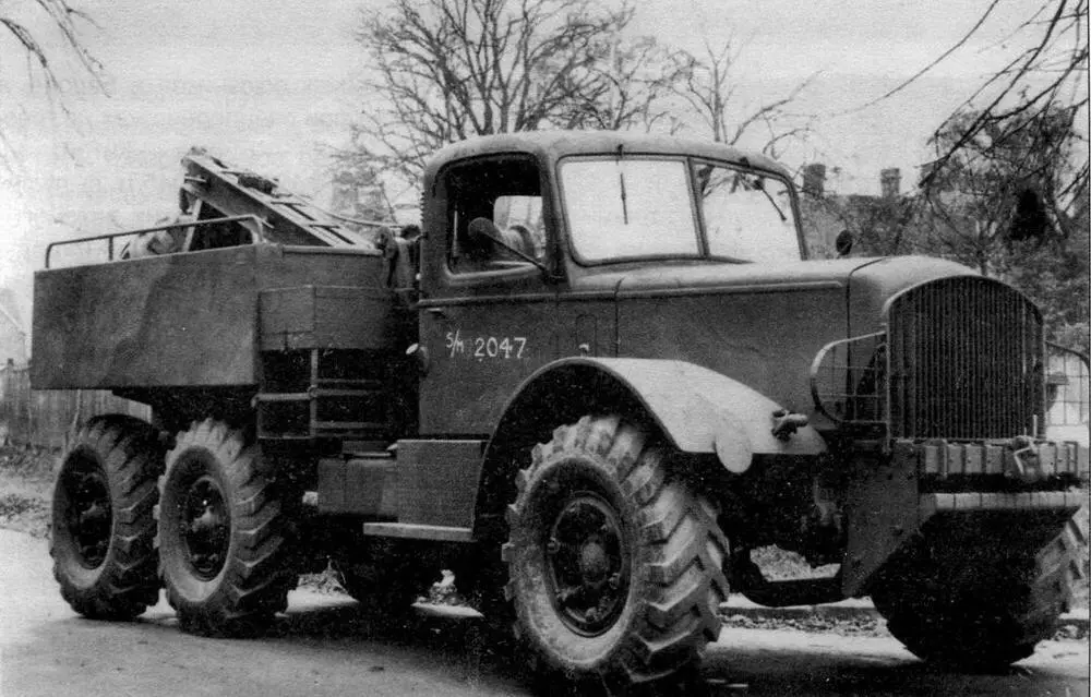 Транспортноэвакуационная машина Mack LMSW Трёхосный тягач с закрытой кабиной и - фото 6