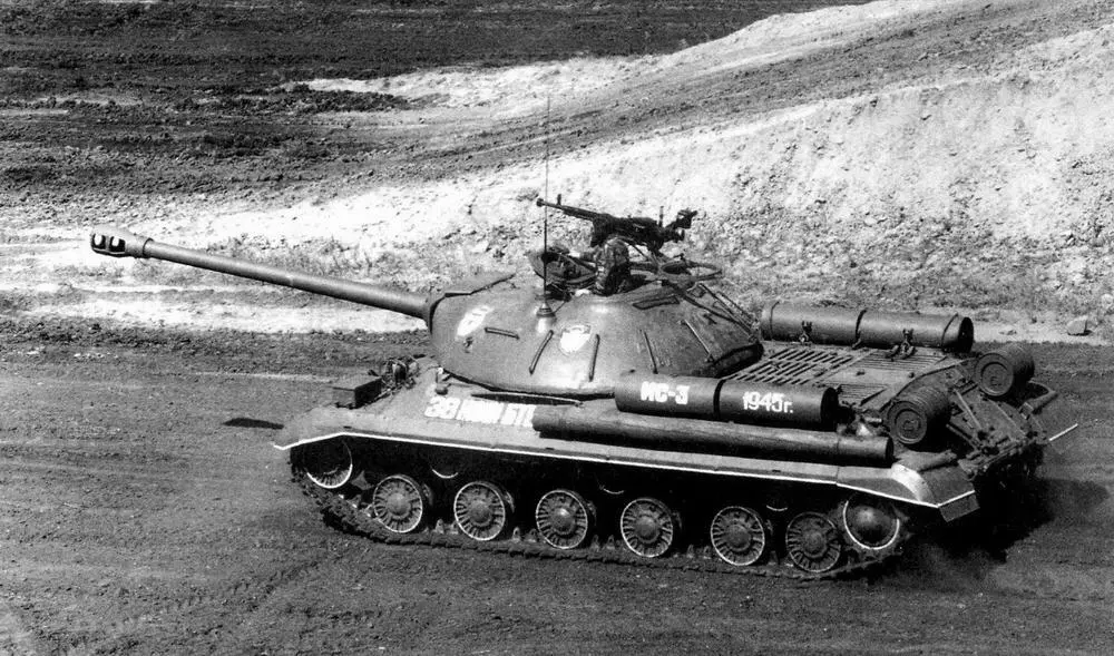 Танк ИСЗМ демонстрировавшийся на Международной выставке военной техники и - фото 25
