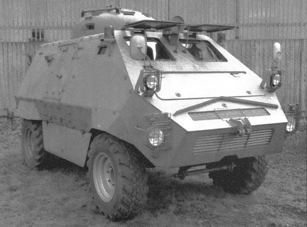 Лёгкий бронеавтомобиль бундесвера UR416 с башней 1969 г Первым двухосным - фото 25
