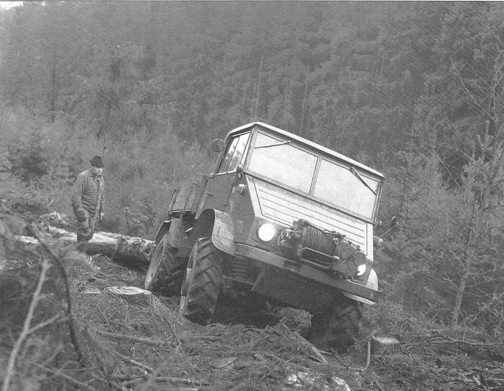 Unimog U25 на заготовке леса Рекламный фотоснимок середины 1950х гг Первый - фото 4