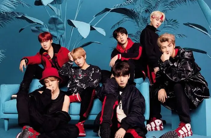 Вверху Как и всегда BTS превосходно выглядят на этом снимке из серии - фото 67