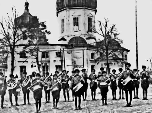 51 Первые музыканты колонии им М Горького Куряж 1927 г 52 Кадры из худ - фото 54