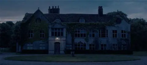 The films true psychological horror arrives when Cooper enters the upstairs - фото 102