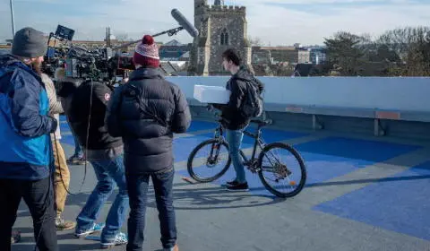 On location shooting the scene with Alex Lawthers character Kenny in the - фото 109