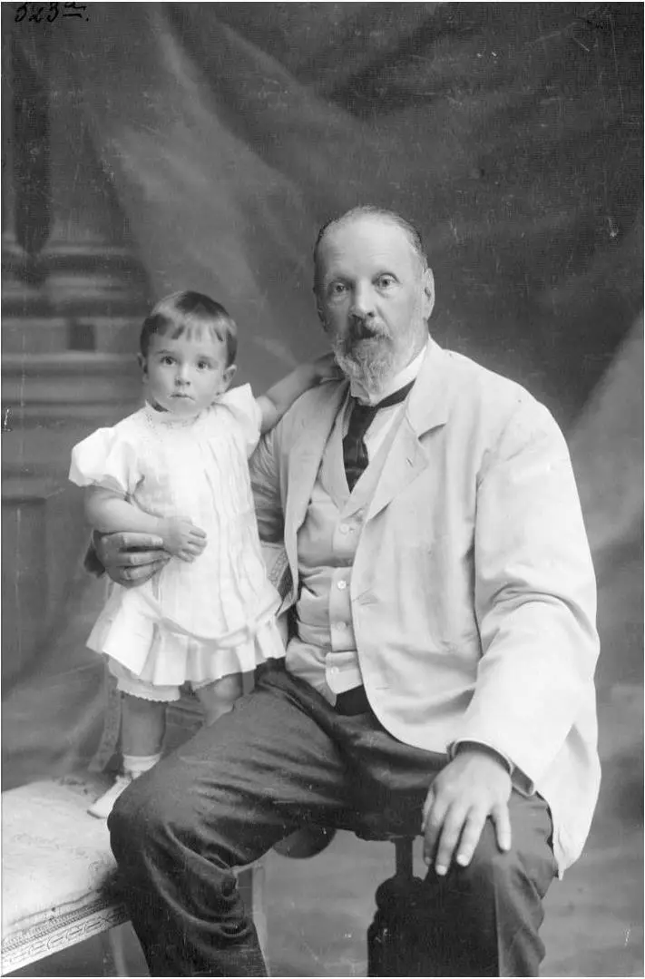 Граф СЮ Витте с внуком Львом Нарышкиным Ницца 1910е гг ГМПИР Ф III - фото 13