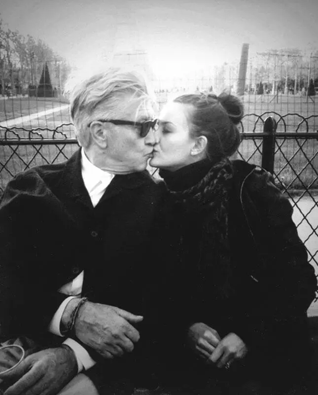 Линч и Эмили СтоуфлЛинч в Париже Фотограф Дженнифер Грин Линч со своим - фото 70