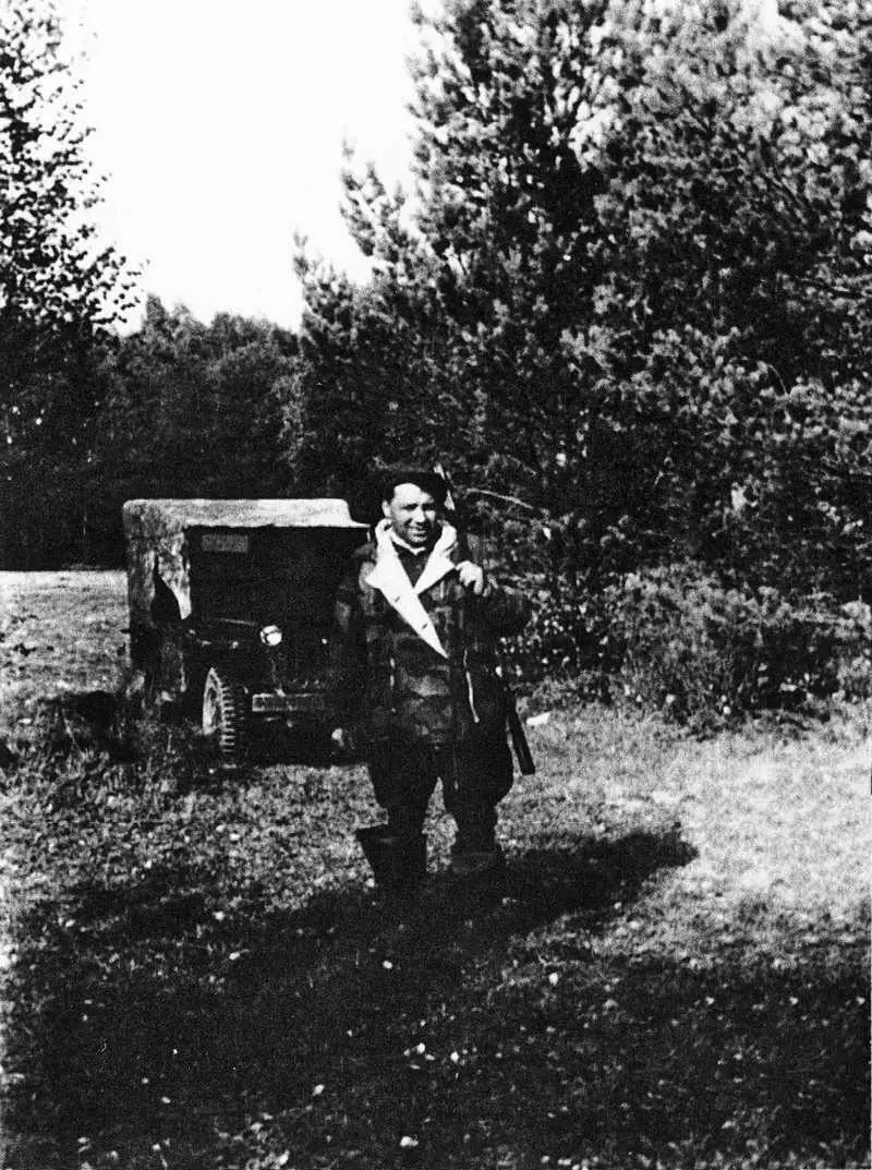 Любимое хобби охота Охотничьи трофеи 1951 год Леонид Таня и Ольга 1951 - фото 42