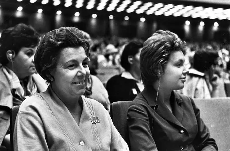 Всемирный конгресс женщин Зоя Зарубина старший переводчик 1963 год Рамон - фото 56