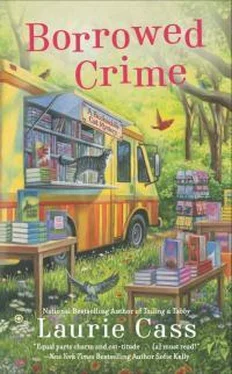 Лори Касс Borrowed Crime обложка книги