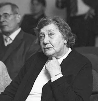 Макарова Алевтина Николаевна дочь погибшего в лазарете 3 Дулага184 - фото 112