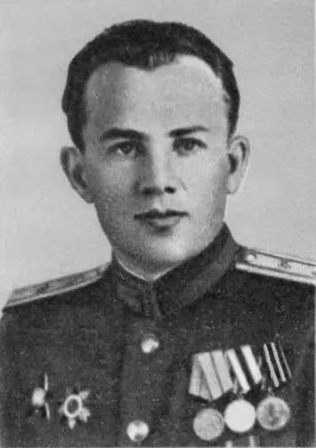 Михаил Филиппович Гулякин 1945 г Алексей Иванович Фомин Под - фото 2