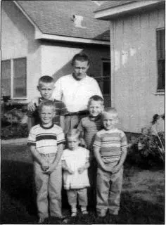 Above clockwise Wm Suff Bobby Kenny Roberta Donny and Bill 1961 - фото 22
