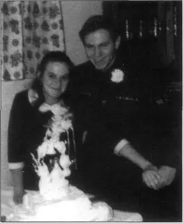 Bill and first wife Teryl on their wedding day December 13 1969 Not so happy - фото 28