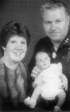 Cheryl Bill and baby Bridgette 1991 The more attention the baby got the - фото 33