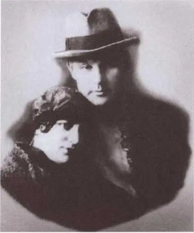 Василий Ощепков с женой Марией Около 1925 г Дом Незнайко в Харбине где - фото 33