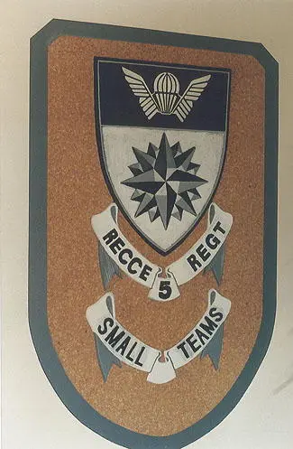 Visitors to the Small Team headquarters at 5 Reconnaissance Regiment at - фото 34