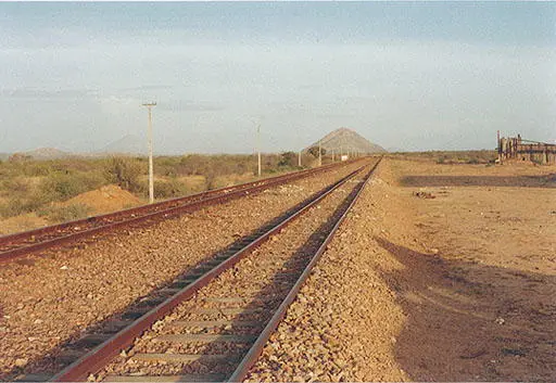 I took this photo of the railway line at Caraculo stretching east towards the - фото 53