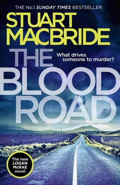 Стюарт Макбрайд The Blood Road обложка книги