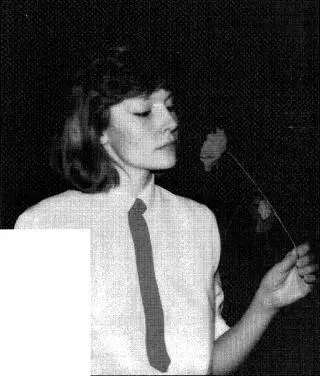 6 Violetta Seina posing with a rose in photo sent to Clayton Lonetree while - фото 7