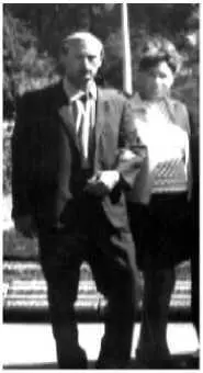 Бунин или Путин Сентябрь 1971 года С женой в АлмаАте 1975 год Над - фото 8