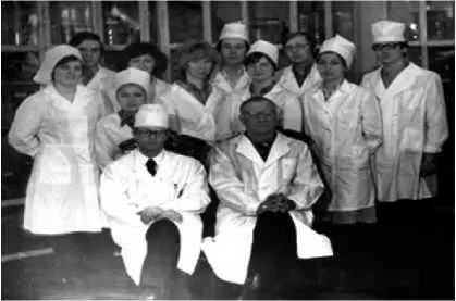 1985 год Слева направо ЮН Бунин и ВП Десятов Проза жизни ЮН Бунин - фото 11
