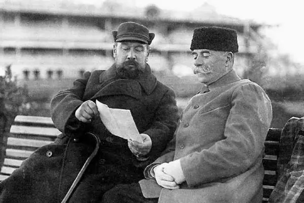 Н Н Шнейдер и М М Шапшал владелец Крепыша Дж Кейтон на Крепыше - фото 15
