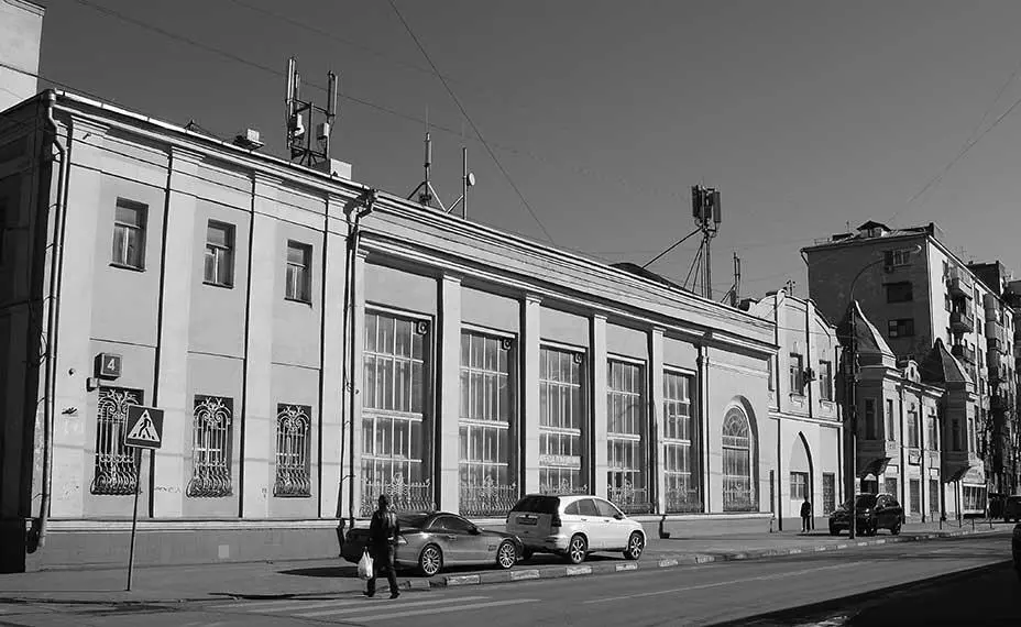 Одним из самых знаменитых ресторанов начала прошлого века в этих местах был - фото 257