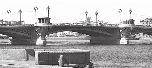 Благовещенский мост Мост несколько раз менял своё название После кончины - фото 201