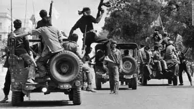 Вступление красных кхмеров в Пномпень Апрель 1975 года Бойцы красных - фото 30