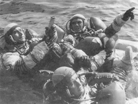 Закрепление полученных знаний идет и на воде Сейчас пиропатрон для наведения - фото 40