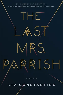 Liv Constantine The Last Mrs. Parrish обложка книги