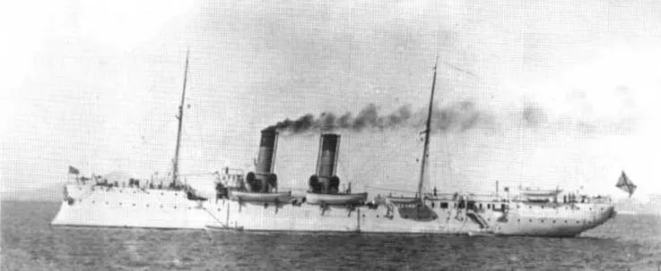 Амур в ПортАртуре 19021903 гг Амур в составе эскадры на рейде - фото 98