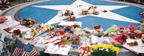 The recently completed memorial star in the center of Hemphill became a place - фото 43