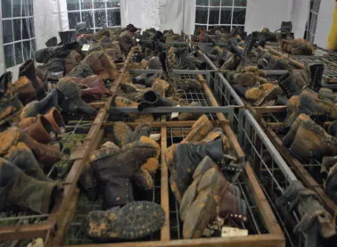 The bootdrying tent at the Nacogdoches command post FEMA provided a second - фото 50
